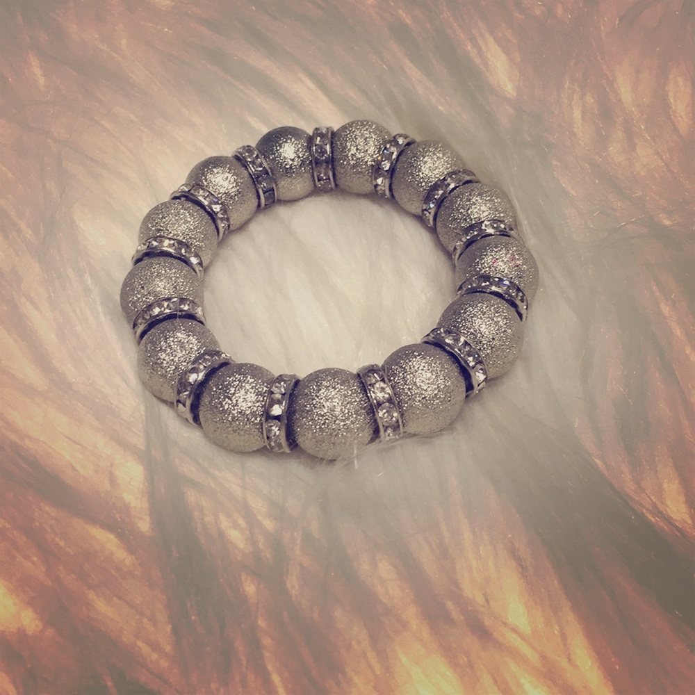 Silver elastic bracelet